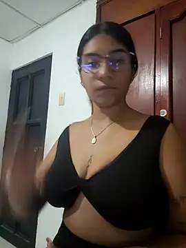 Sofythom1 online show from 04-10-26, 01:44