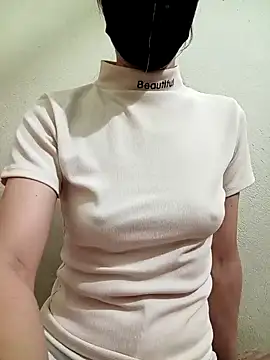 Snapshot of YunLem chatting on 02-18-25, 01:32 YunLem online show from 02-18-25, 01:32