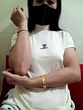 Snapshot of YunLem chatting on 02-20-25, 04:14 YunLem online show from 02-20-25, 04:14