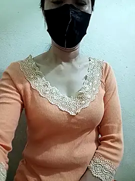 Snapshot of YunLem chatting on 02-21-25, 12:50 YunLem online show from 02-21-25, 12:50