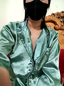 Snapshot of YunLem chatting on 02-25-25, 09:57 YunLem online show from 02-25-25, 09:57