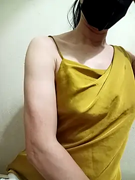 Snapshot of YunLem chatting on 03-03-25, 12:48 YunLem online show from 03-03-25, 12:48