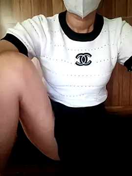 Snapshot of YunLem chatting on 10-14-25, 07:20 YunLem online show from 10-14-25, 07:20