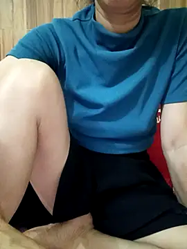 Snapshot of YunLem chatting on 11-11-25, 02:28 YunLem online show from 11-11-25, 02:28