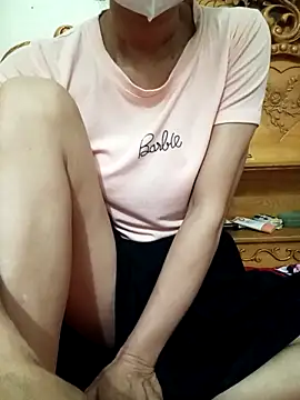 Snapshot of YunLem chatting on 11-13-25, 02:43 YunLem online show from 11-13-25, 02:43