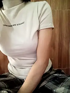 Snapshot of YunLem chatting on 12-03-25, 05:04 YunLem online show from 12-03-25, 05:04