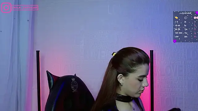 Layla castilloo online show from 02-06-25, 05:09