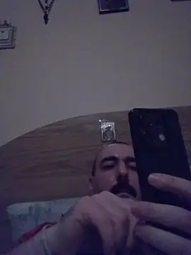 Snapshot of Maryo0001 chatting on 11-15-25, 01:36 Maryo0001 online show from 11-15-25, 01:36