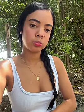 NAUGHTY LITTLE 18 online show from 03-25-26, 04:35