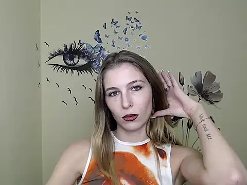 Snapshot of StrangerGi chatting on 12-08-24, 04:18 StrangerGi online show from 12-08-24, 04:18