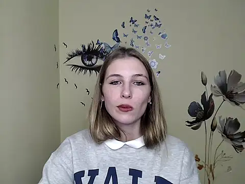 Snapshot of StrangerGi chatting on 12-14-24, 04:23 StrangerGi online show from 12-14-24, 04:23