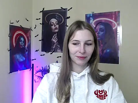 Snapshot of StrangerGi chatting on 11-10-25, 12:37 StrangerGi online show from 11-10-25, 12:37