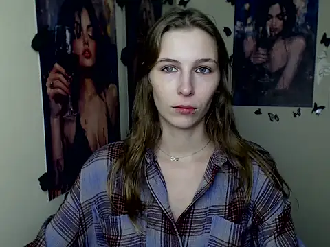 Snapshot of StrangerGi chatting on 12-03-25, 12:58 StrangerGi online show from 12-03-25, 12:58