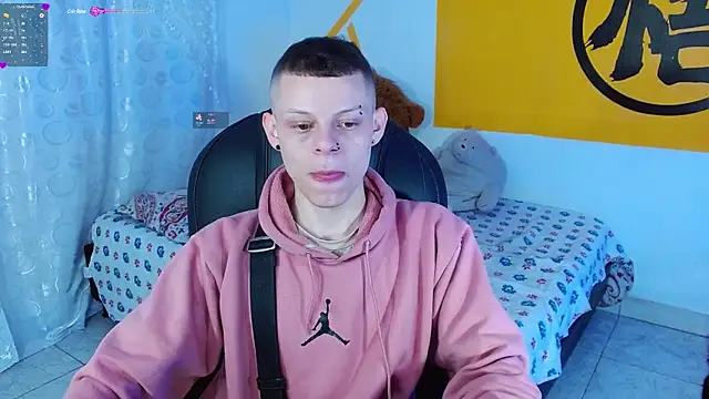 Snapshot of Matthew_Boy_ chatting on 12-28-24, 08:05 Matthew Boy online show from 12-28-24, 08:05