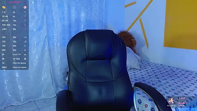 Snapshot of Matthew_Boy_ chatting on 01-10-25, 07:04 Matthew Boy online show from 01-10-25, 07:04