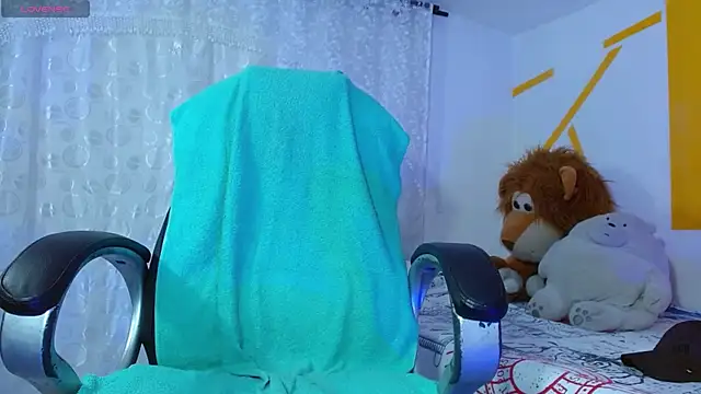 Snapshot of Matthew_Boy_ chatting on 01-14-25, 08:20 Matthew Boy online show from 01-14-25, 08:20