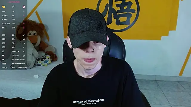 Snapshot of Matthew_Boy_ chatting on 01-19-25, 01:55 Matthew Boy online show from 01-19-25, 01:55