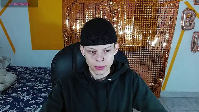 Snapshot of Matthew_Boy_ chatting on 01-25-25, 05:29 Matthew Boy online show from 01-25-25, 05:29