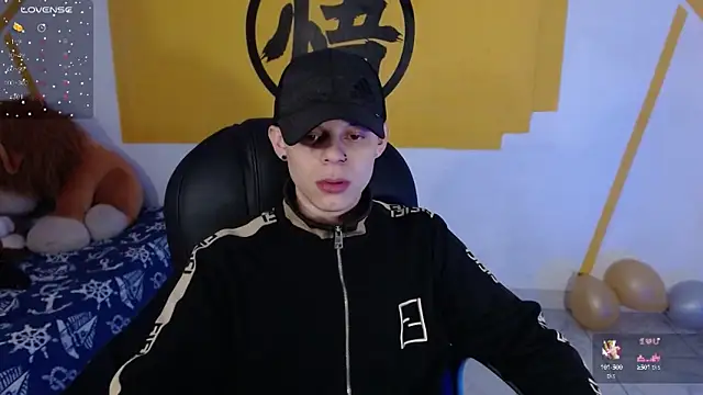 Snapshot of Matthew_Boy_ chatting on 02-02-25, 04:48 Matthew Boy online show from 02-02-25, 04:48