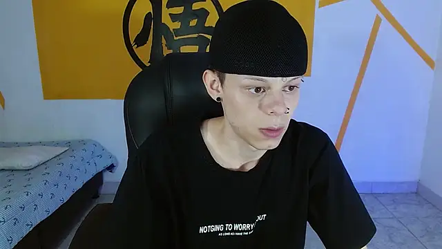 Snapshot of Matthew_Boy_ chatting on 02-07-25, 11:34 Matthew Boy online show from 02-07-25, 11:34