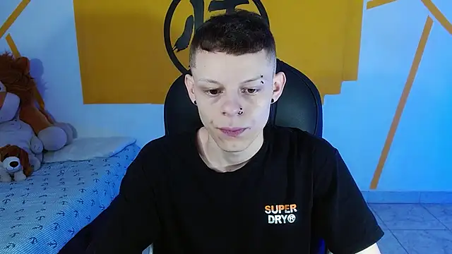 Snapshot of Matthew_Boy_ chatting on 02-09-25, 01:03 Matthew Boy online show from 02-09-25, 01:03