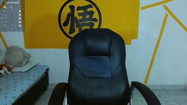 Snapshot of Matthew_Boy_ chatting on 02-13-25, 05:16 Matthew Boy online show from 02-13-25, 05:16