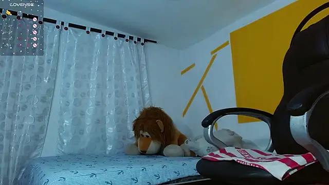 Snapshot of Matthew_Boy_ chatting on 02-13-25, 11:17 Matthew Boy online show from 02-13-25, 11:17