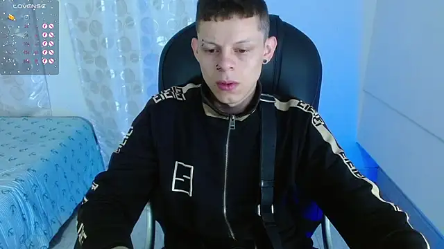 Snapshot of Matthew_Boy_ chatting on 02-21-25, 05:02 Matthew Boy online show from 02-21-25, 05:02