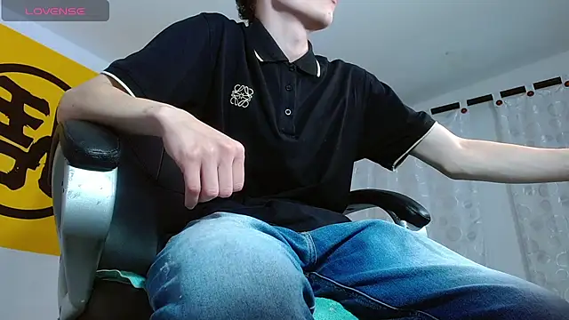 Snapshot of Matthew_Boy_ chatting on 02-23-25, 04:28 Matthew Boy online show from 02-23-25, 04:28