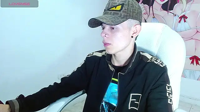 Snapshot of Matthew_Boy_ chatting on 03-17-25, 12:25 Matthew Boy online show from 03-17-25, 12:25