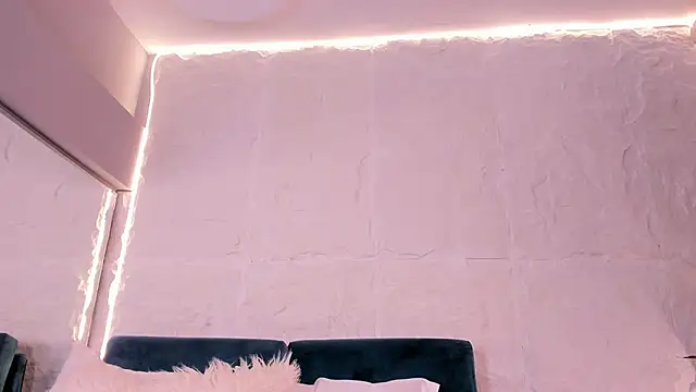 CailynBrowm online show from 04-17-26, 04:37