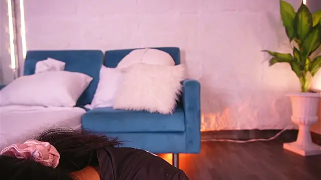 CailynBrowm online show from 04-18-26, 04:27