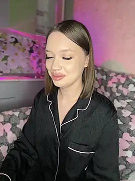 Snapshot of bunnyrich chatting on 12-14-24, 05:36 bunnyrich online show from 12-14-24, 05:36