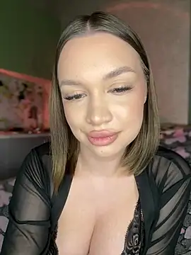 Snapshot of bunnyrich chatting on 02-06-25, 11:58 bunnyrich online show from 02-06-25, 11:58