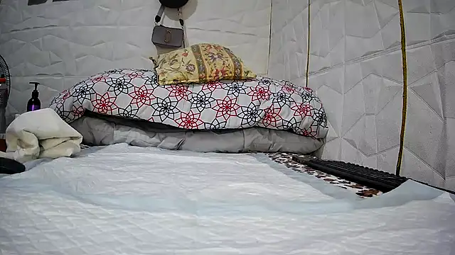 Mendoza Amaranata online show from 10-15-25, 03:39