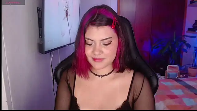 Snapshot of SusyAlvarez chatting on 02-05-26, 04:11 SusyAlvarez online show from 02-05-26, 04:11