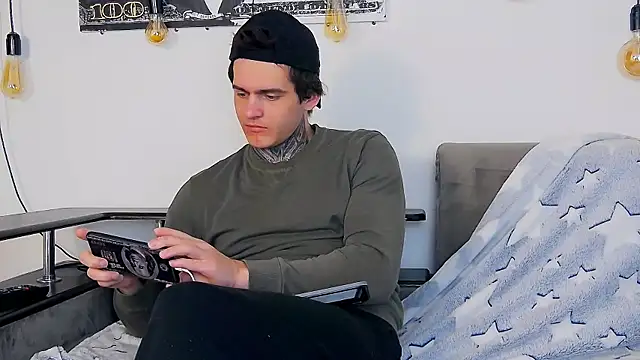 CarterCole online show from 01-10-26, 09:44