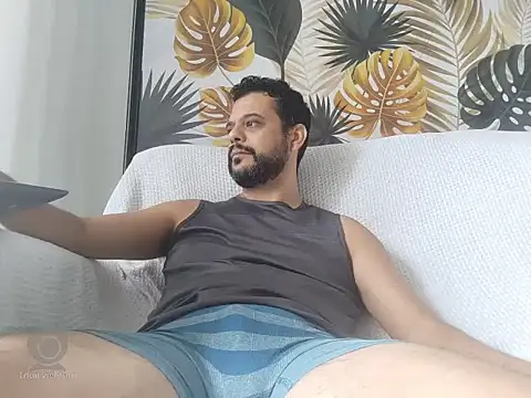 Snapshot of HornyBeachBoyBR chatting on 01-31-25, 01:34 HornyBeachBoyBR online show from 01-31-25, 01:34