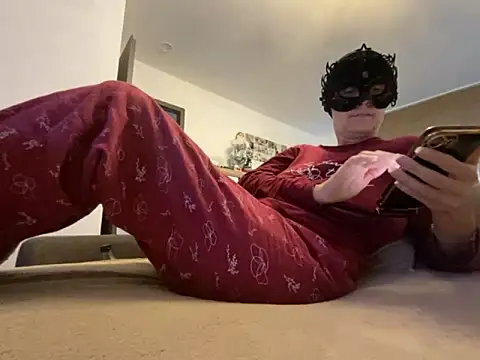 Snapshot of Marilou1983 chatting on 11-29-25, 08:17 Marilou1983 online show from 11-29-25, 08:17