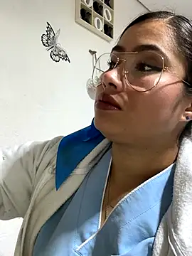 Snapshot of Sweet__Nurse1 chatting on 09-25-25, 03:27 Sweet Nurse1 online show from 09-25-25, 03:27