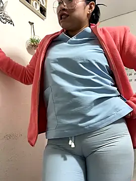 Snapshot of Sweet__Nurse1 chatting on 10-05-25, 04:05 Sweet Nurse1 online show from 10-05-25, 04:05