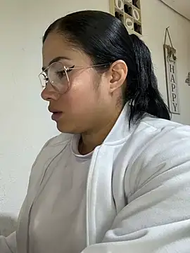 Snapshot of Sweet__Nurse1 chatting on 05-06-26, 03:28 Sweet Nurse1 online show from 05-06-26, 03:28