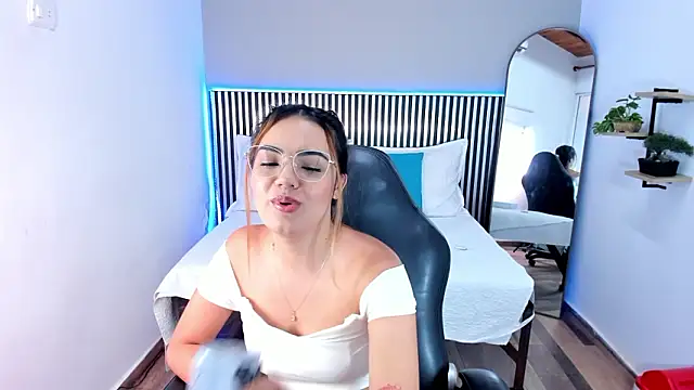 Stacey white  online show from 03-01-26, 02:30