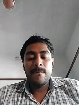 Snapshot of lm12334 chatting on 10-23-25, 08:13 lm12334 online show from 10-23-25, 08:13