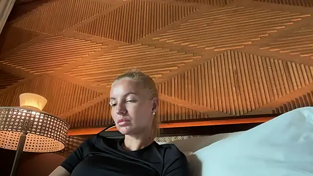 aestetick online show from 11-30-25, 04:27