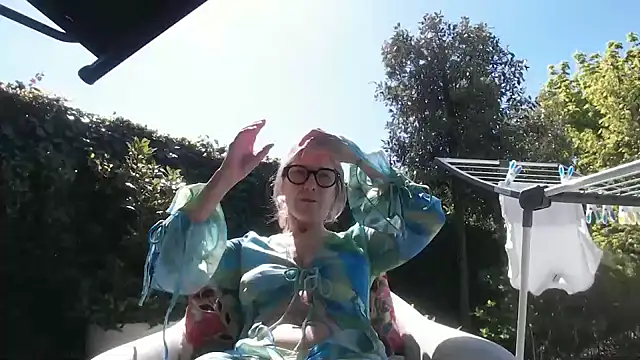 godinflower online show from 04-24-26, 01:13