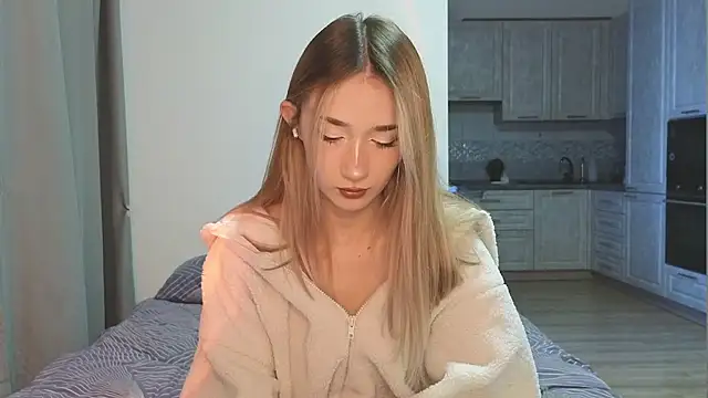 Snapshot of VikiSea chatting on 03-15-25, 01:51 VikiSea online show from 03-15-25, 01:51