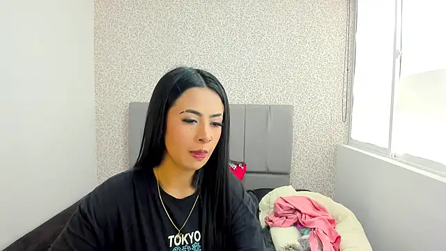 CharlotteeGray  online show from 01-11-25, 07:49