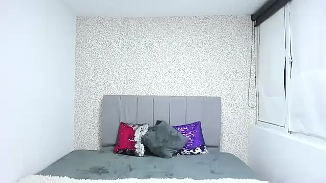 CharlotteeGray  online show from 03-05-25, 07:38