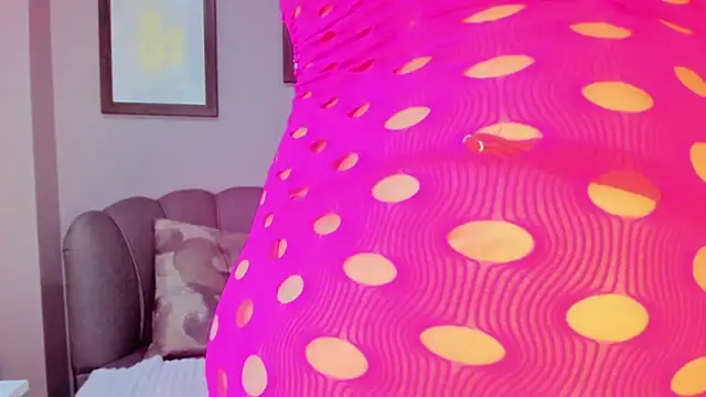 Nahiajhonson  online show from 02-03-25, 03:38